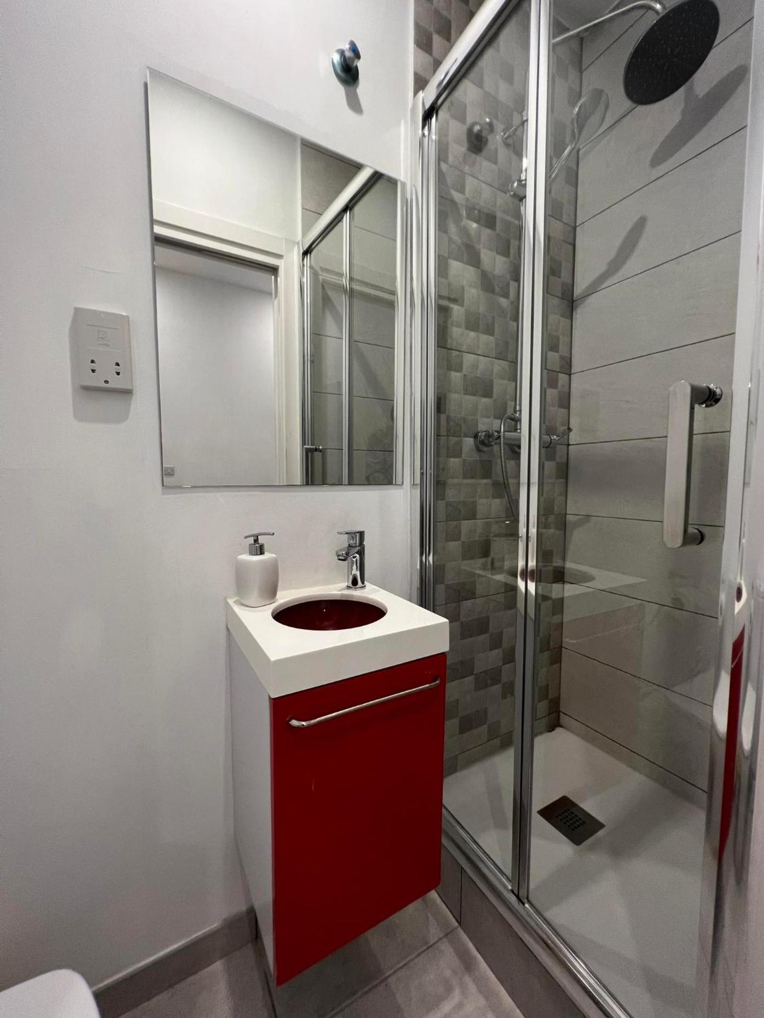 Ferienwohnung 2Br And 2Ba In The Zoko Cozy And Convenient Gibraltar Exterior foto